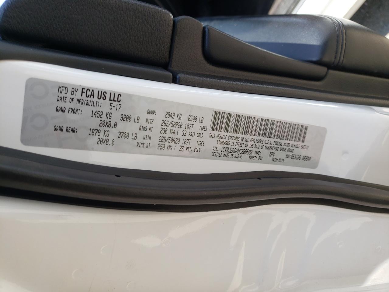 1C4RJEAGXHC868580 2017 Jeep Grand Cherokee Laredo