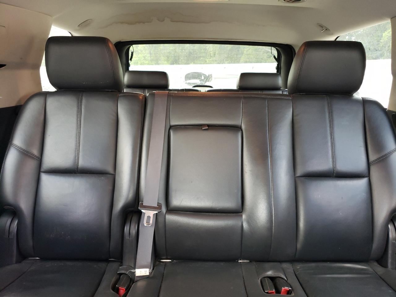 1GNSKBE00BR193084 2011 Chevrolet Tahoe K1500 Lt