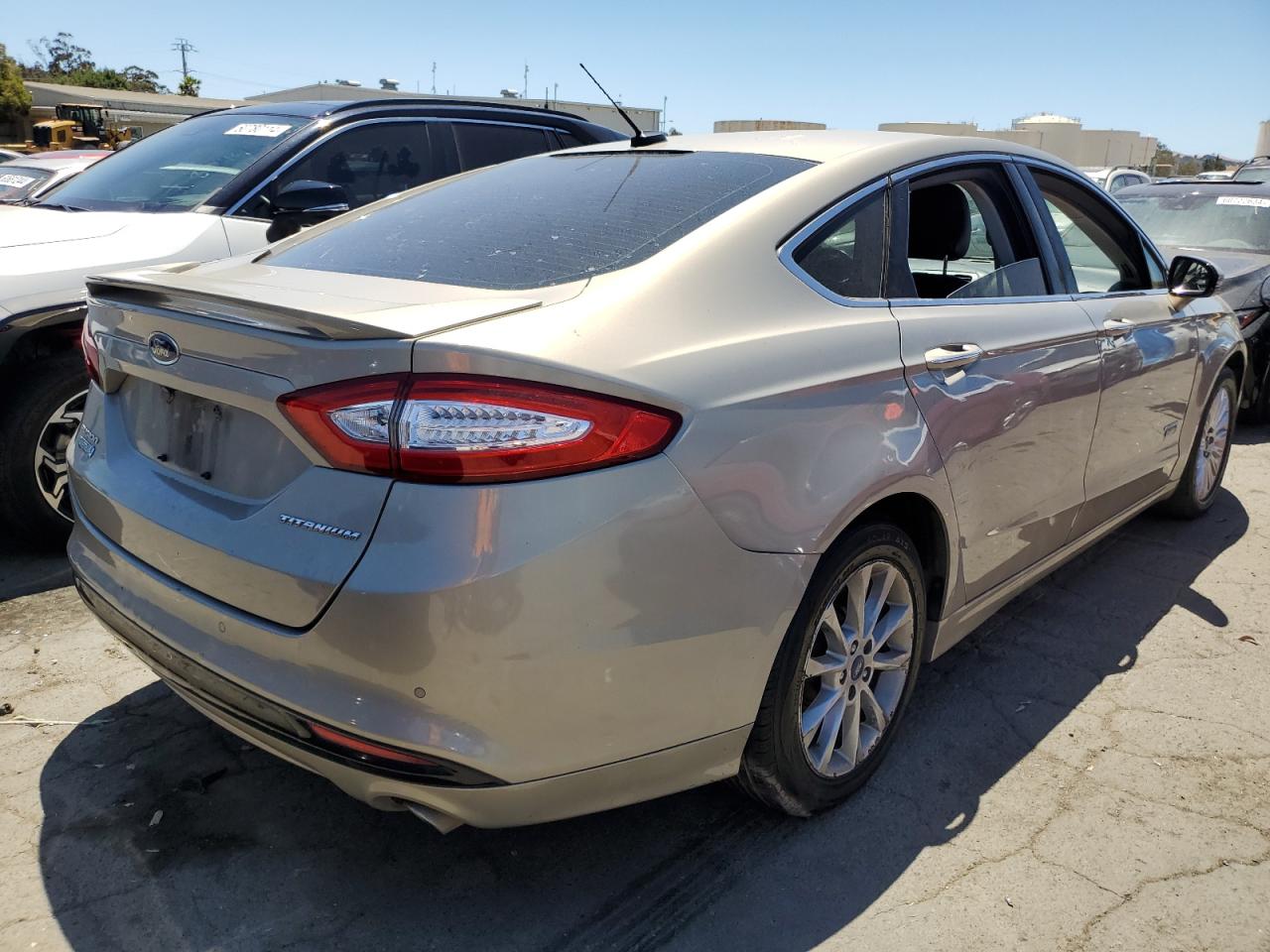 3FA6P0SU2GR196366 FORD FUSION 2016