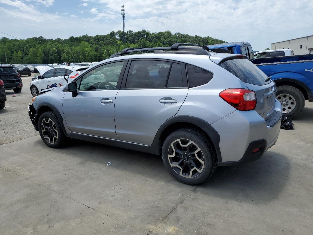 2017 Subaru Crosstrek Premium vin: JF2GPABC3H8227429