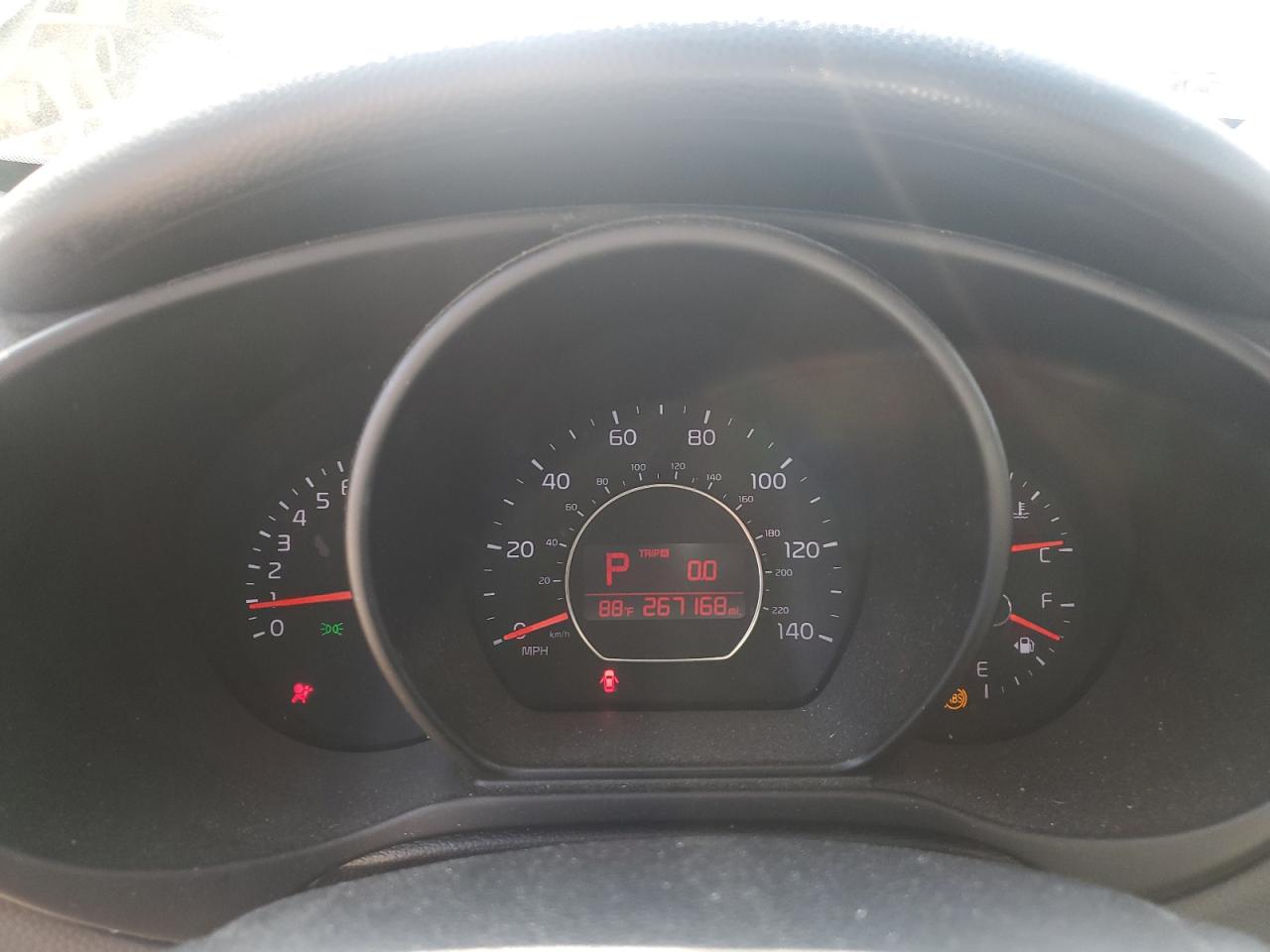 KNDJN2A20G7370822 2016 Kia Soul