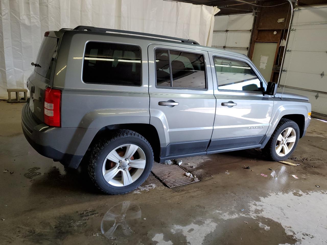 2012 Jeep Patriot Latitude vin: 1C4NJPFA4CD719132