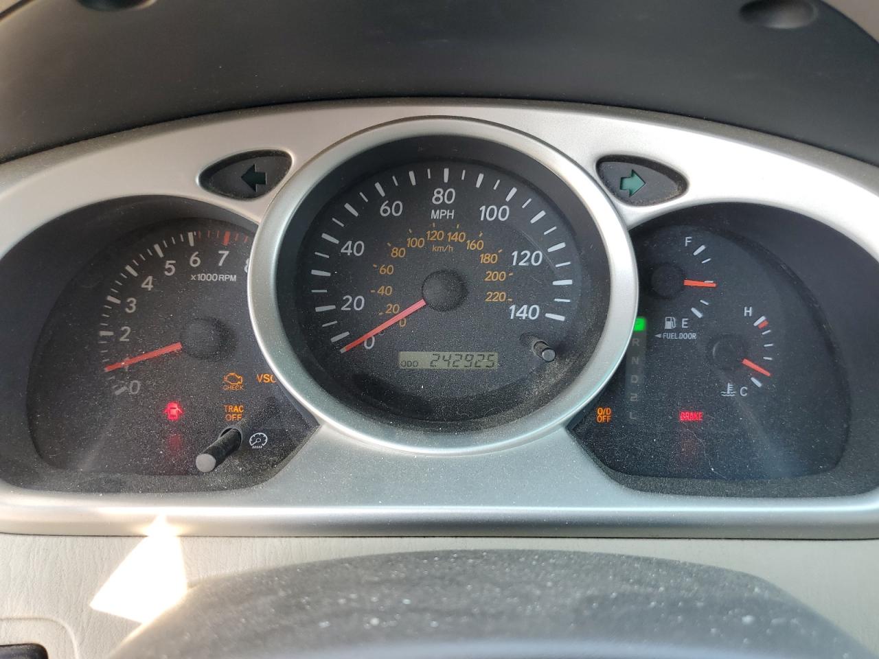 JTEGD21AX40091592 2004 Toyota Highlander