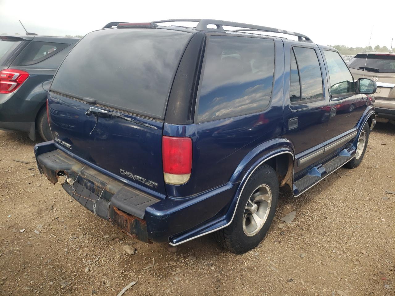 1GNCS13W21K216197 2001 Chevrolet Blazer