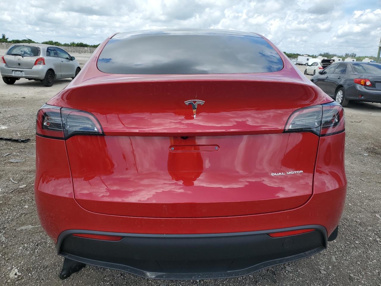 7SAYGDEE1PA173001 2023 Tesla Model Y