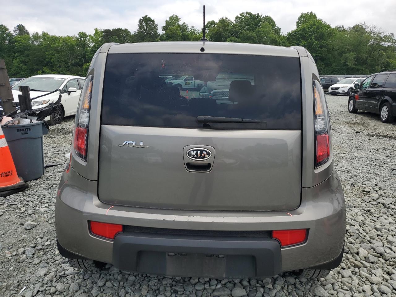 KNDJT2A27B7278427 2011 Kia Soul +