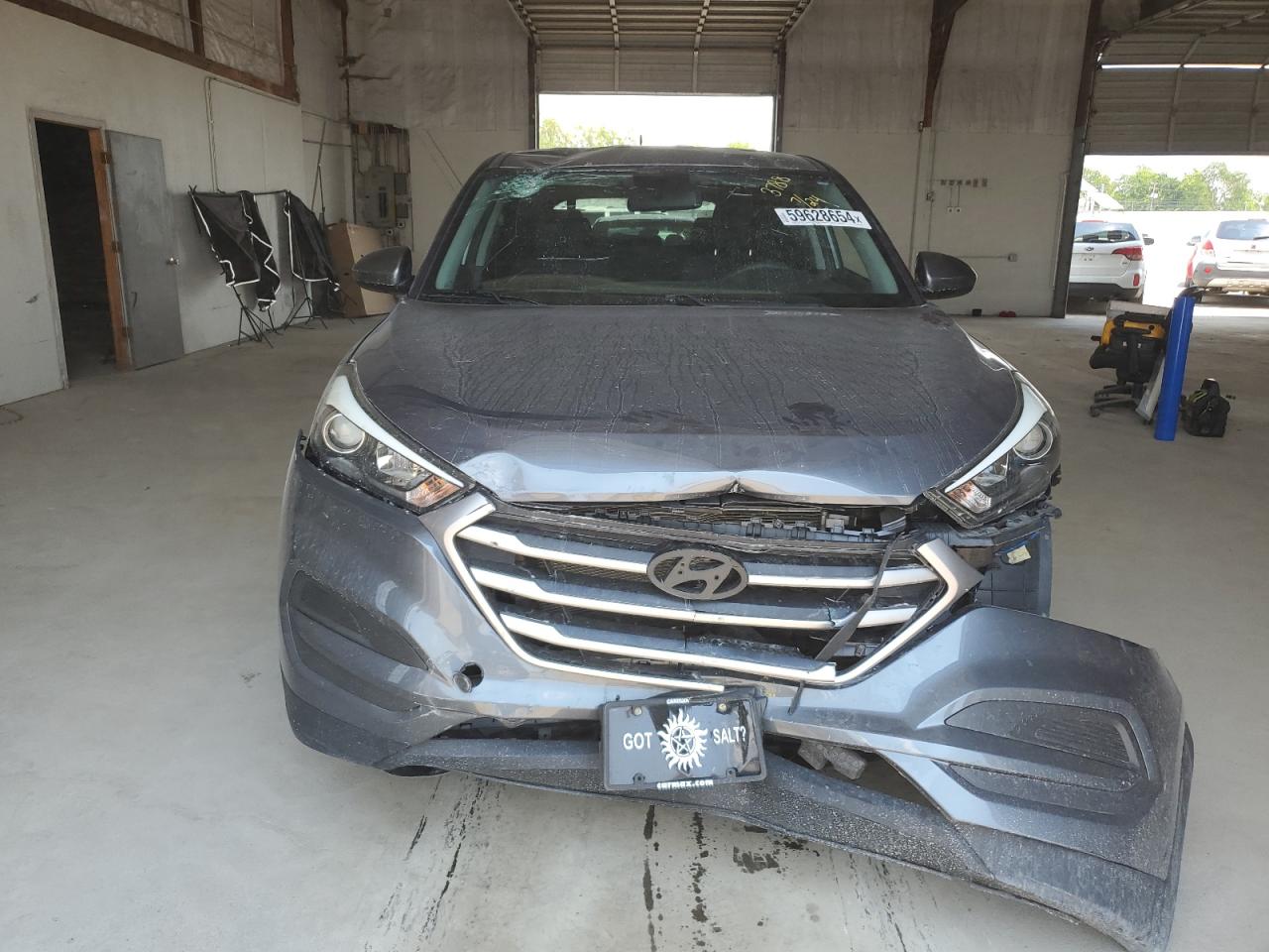 Lot #2771461354 2017 HYUNDAI TUCSON SE