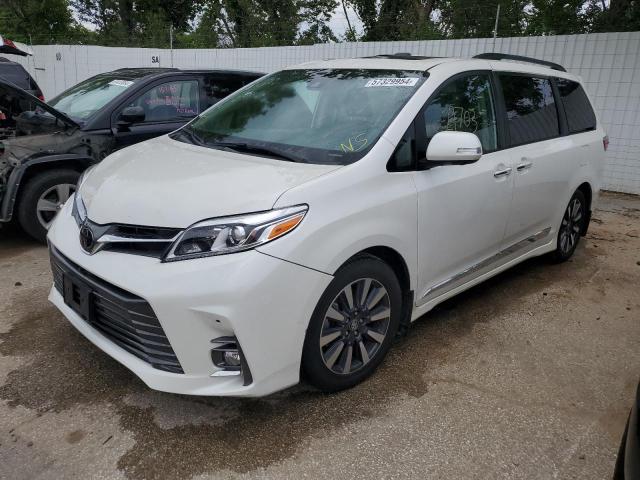 2019 TOYOTA SIENNA XLE - 5TDYZ3DC1KS976870
