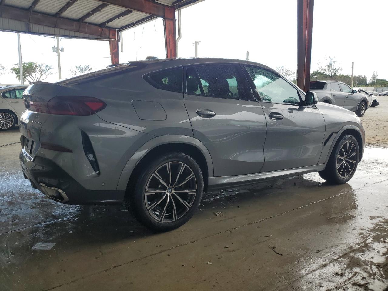 2024 BMW X6 xDrive40I vin: 5UX33EX06R9U15788