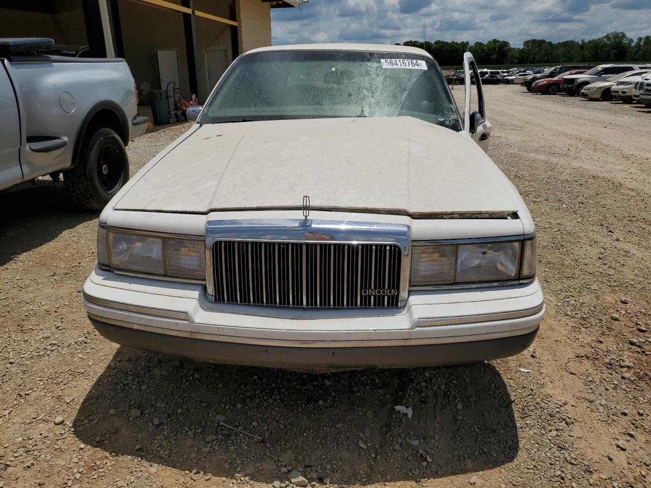 Lot #2976764773 1994 LINCOLN TOWN CAR S