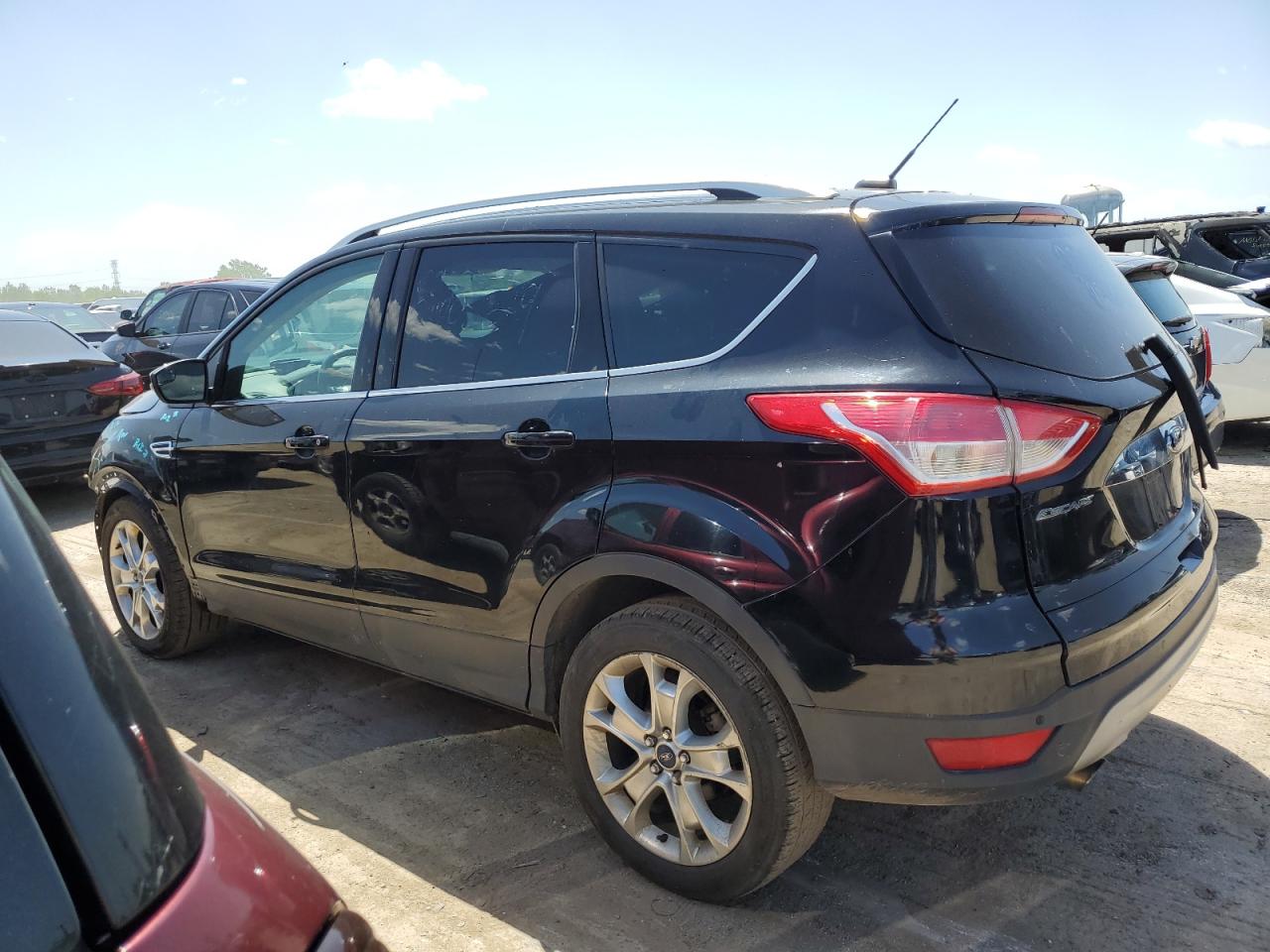 1FMCU9J90GUA77565 FORD ESCAPE 2016