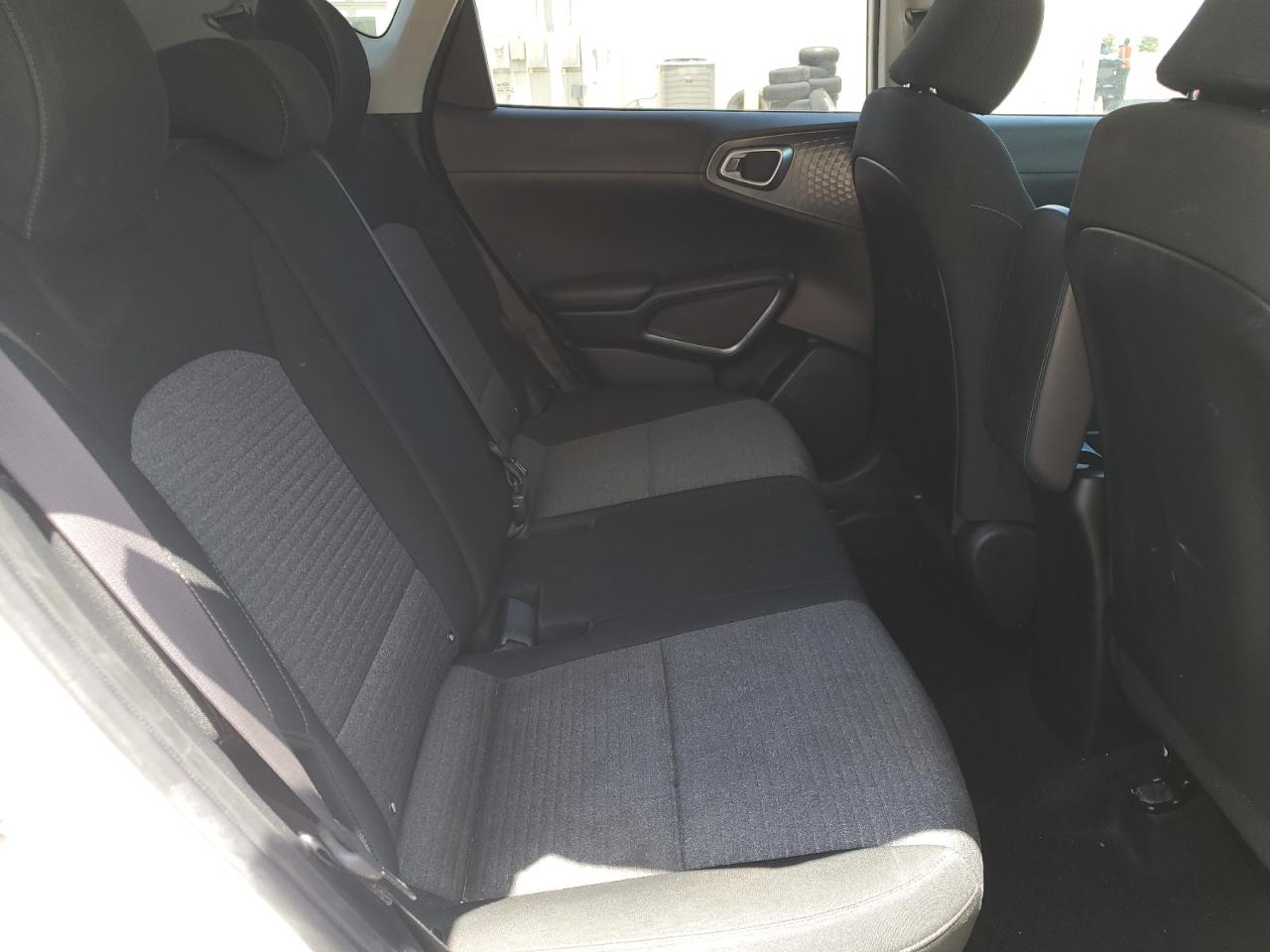 KNDJ23AU6M7770587 2021 Kia Soul Lx