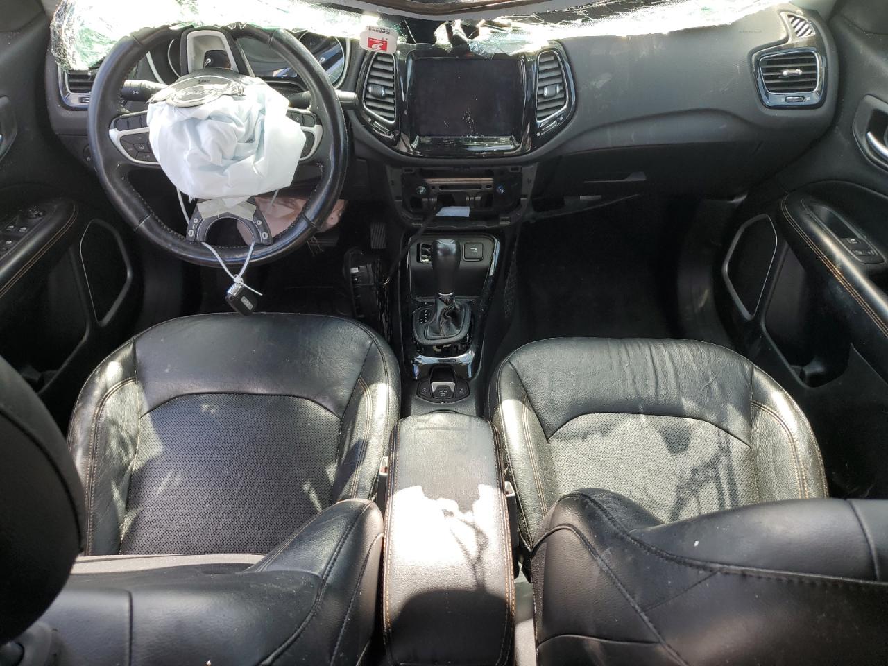 3C4NJCCB4JT145077 2018 Jeep Compass Limited