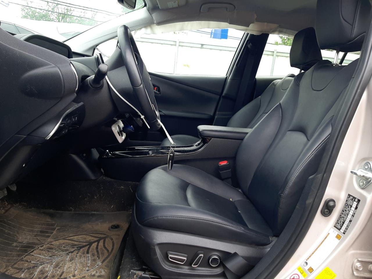 JTDKARFP1J3073439 2018 Toyota Prius Prime