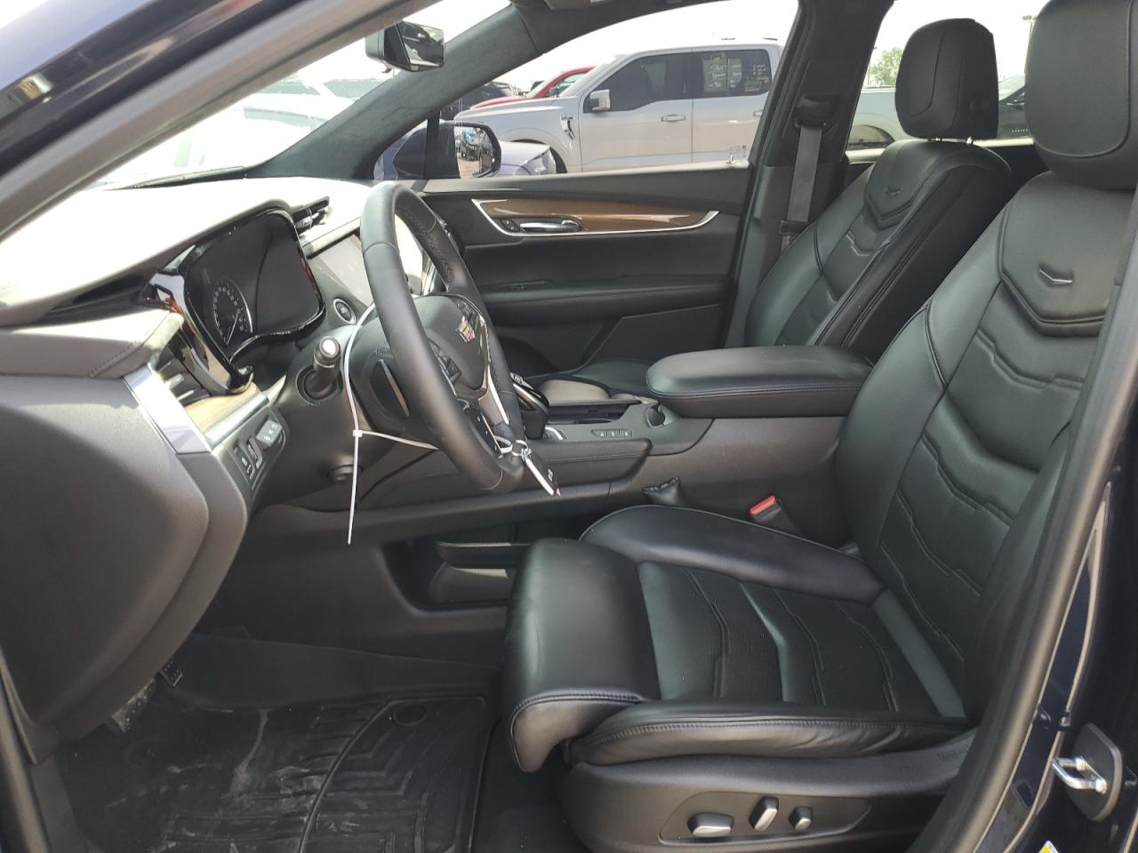 1GYKNFRS5HZ136871 2017 Cadillac Xt5 Platinum