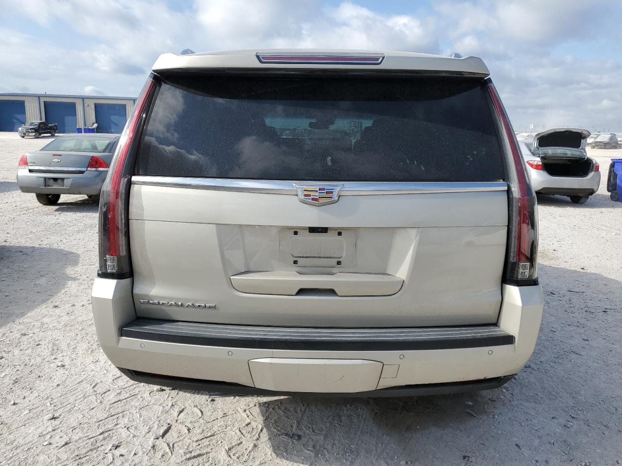 1GYS4BKJ2HR244054 2017 Cadillac Escalade Luxury