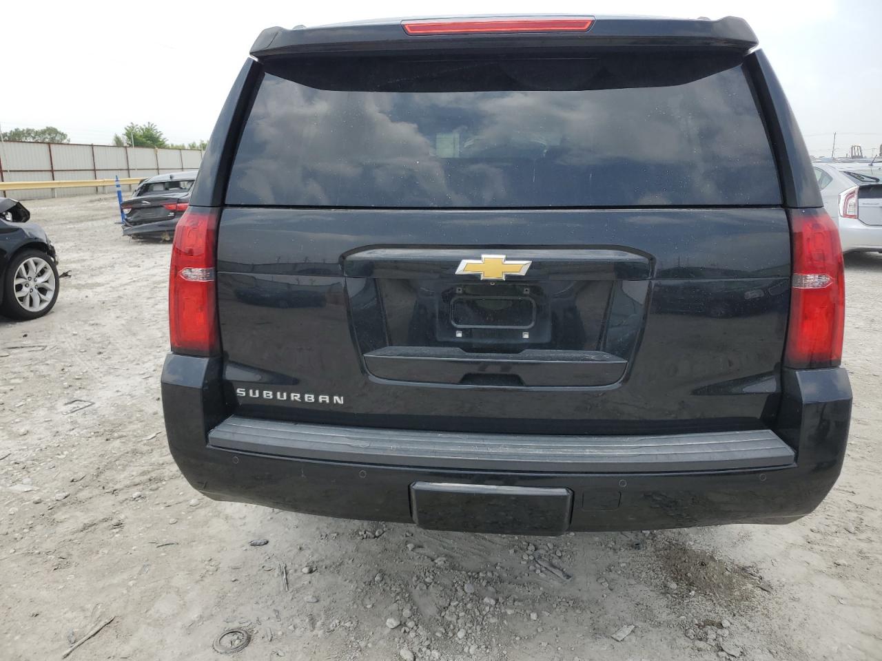 1GNSCJKC3FR506317 2015 Chevrolet Suburban C1500 Lt