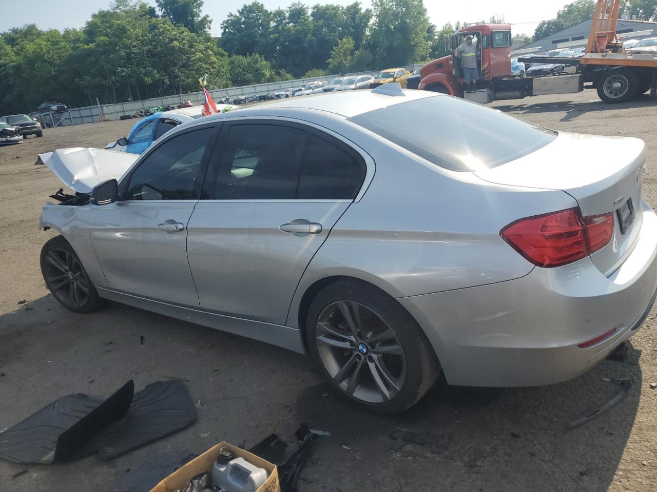 2015 BMW 335 Xi vin: WBA3B9G56FNR94532