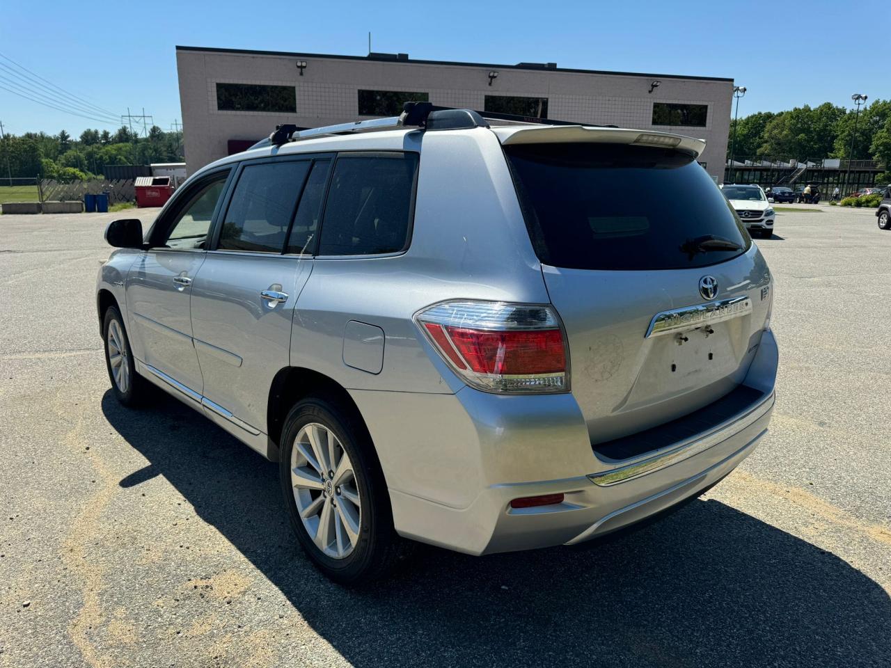 JTEDC3EH6D2015990 2013 Toyota Highlander Hybrid Limited