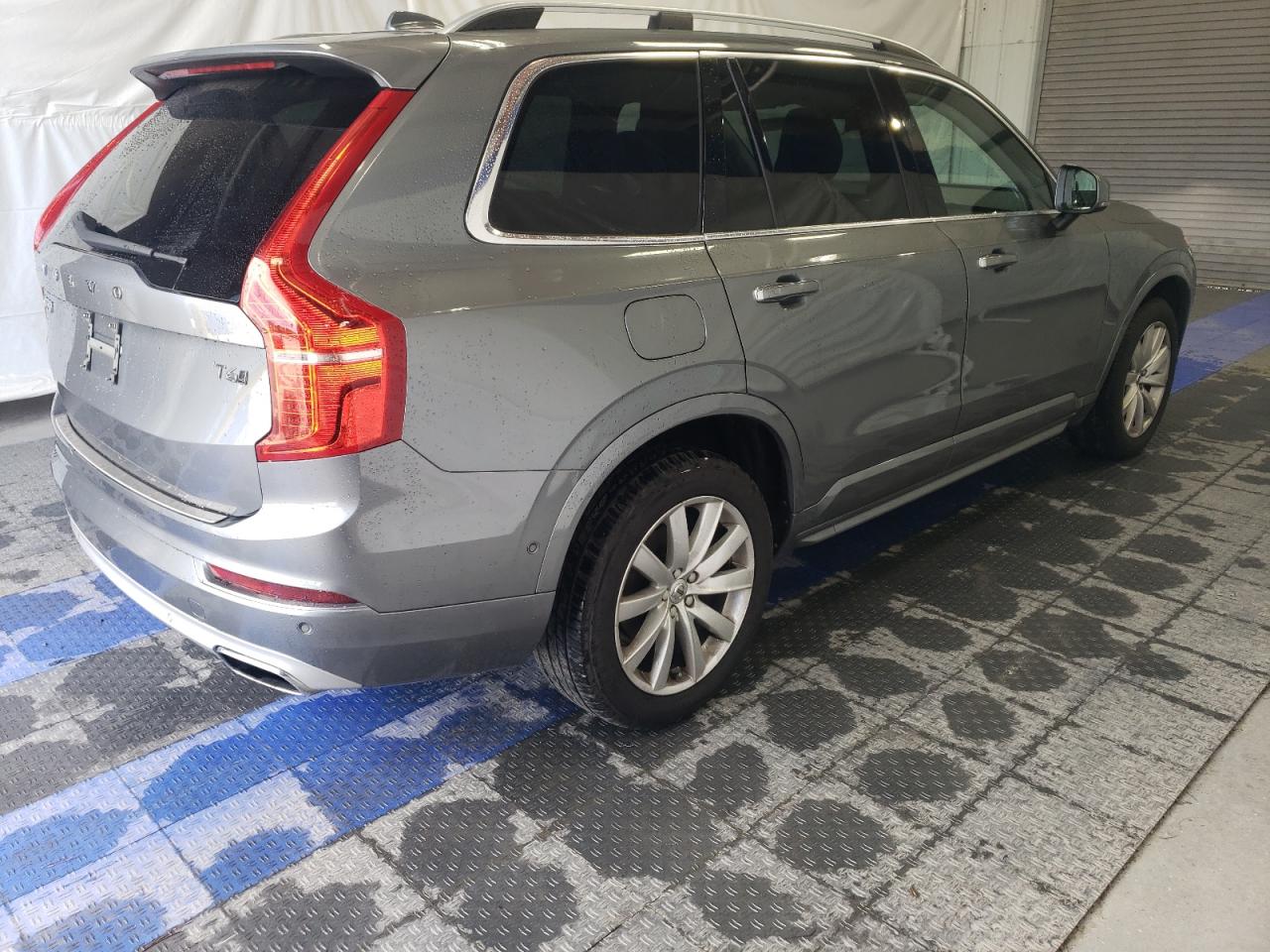 2016 Volvo Xc90 T6 vin: YV4A22PK1G1042597