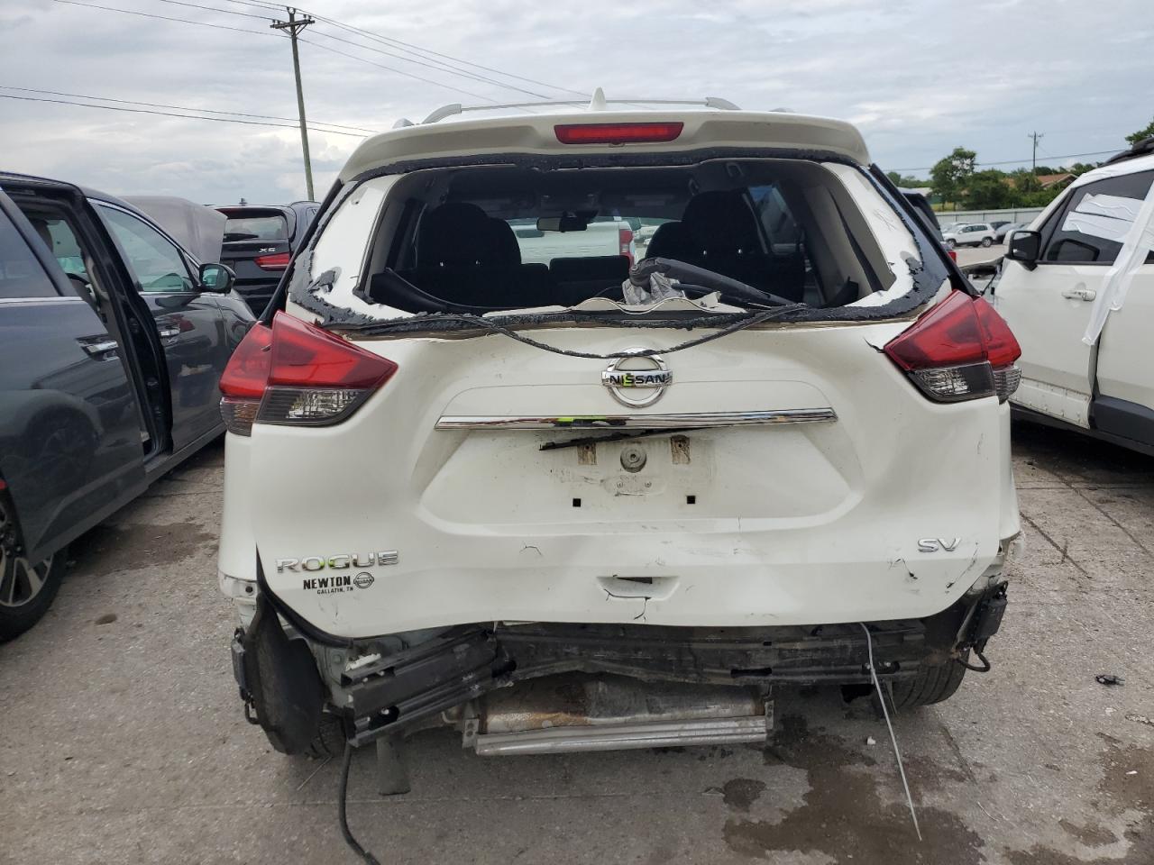 2019 Nissan Rogue S vin: 5N1AT2MT8KC767202