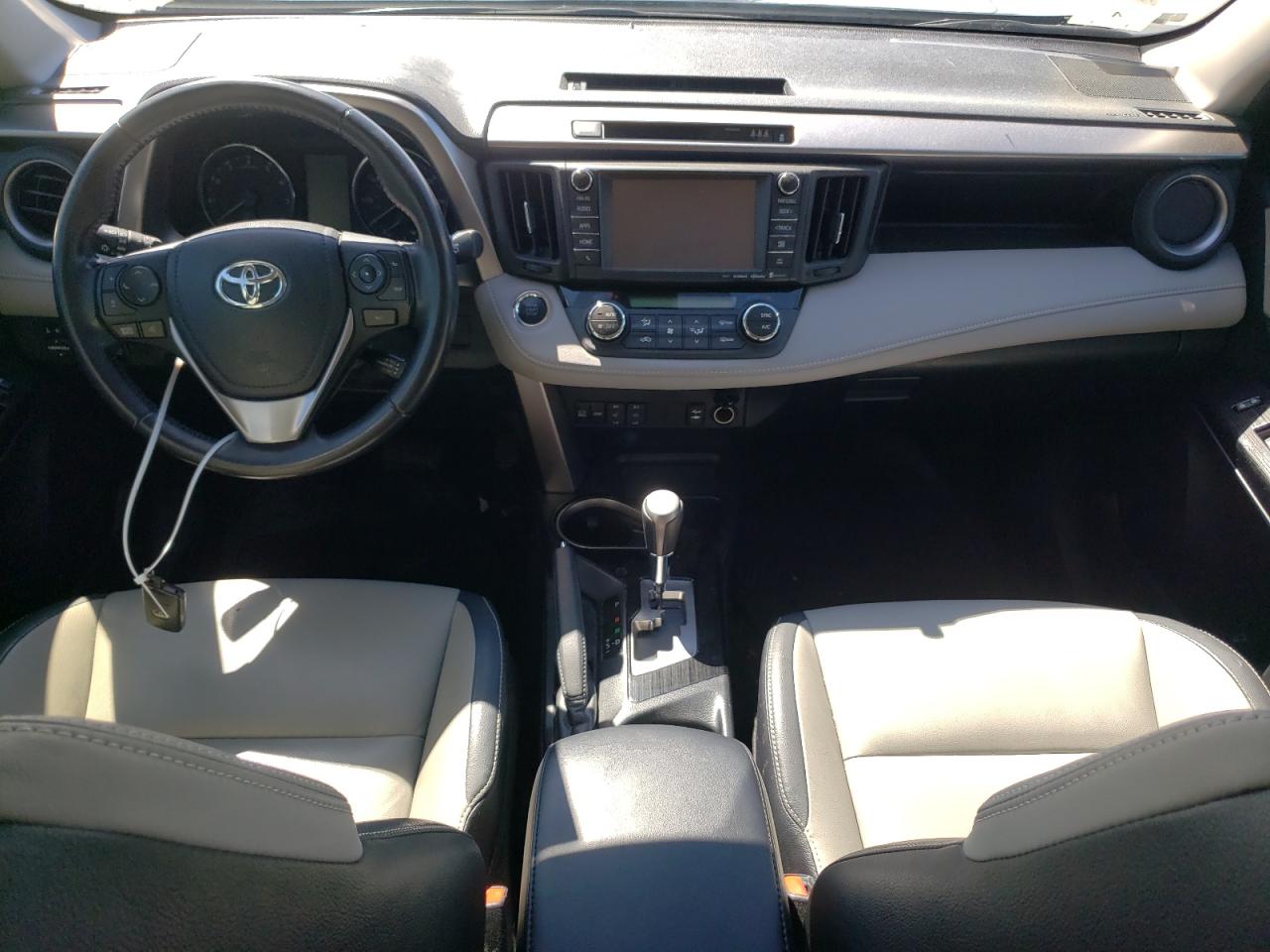 JTMDFREVXHD214586 2017 Toyota Rav4 Limited