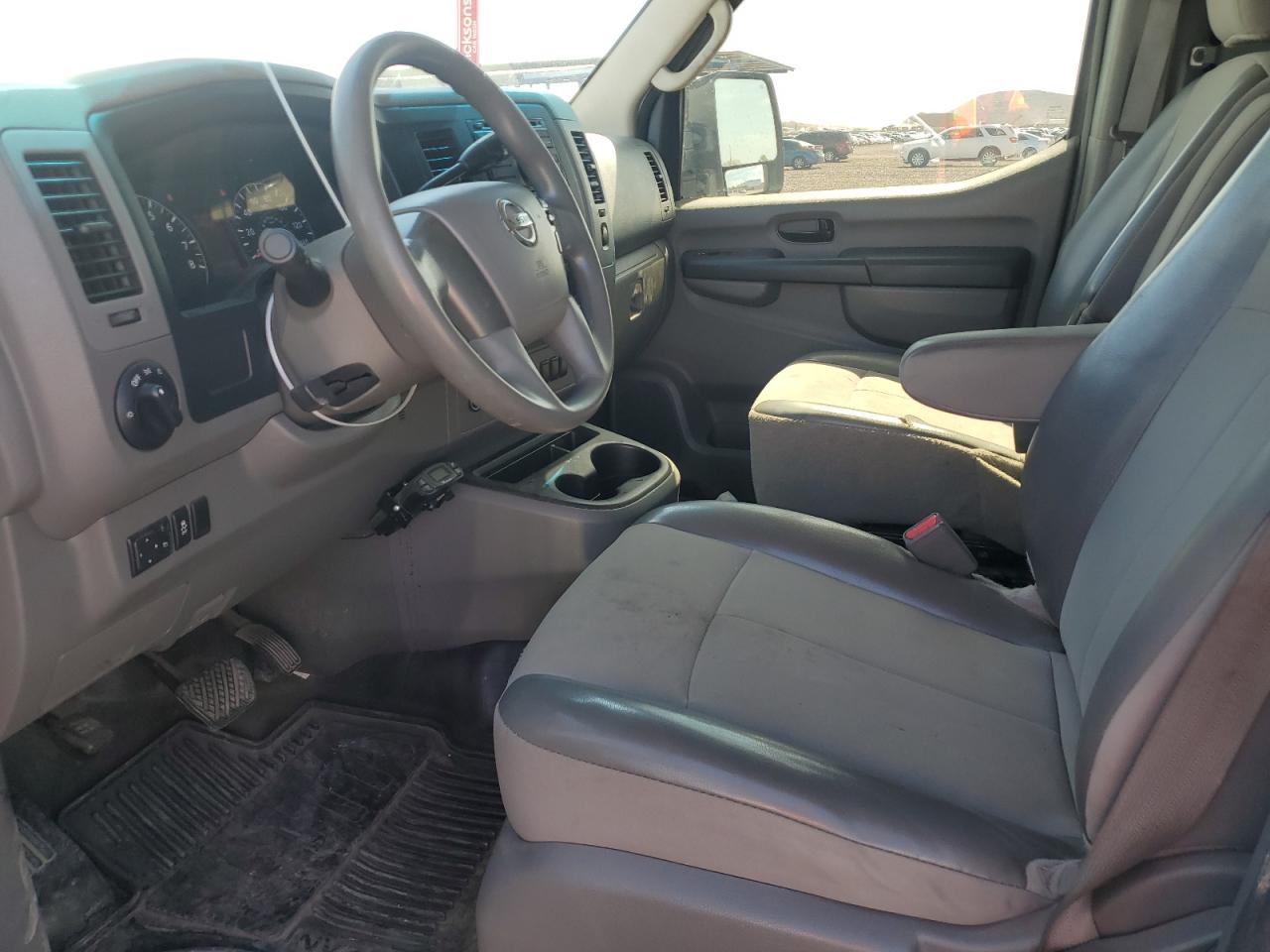 1N6AF0KX2FN806055 2015 Nissan Nv 2500