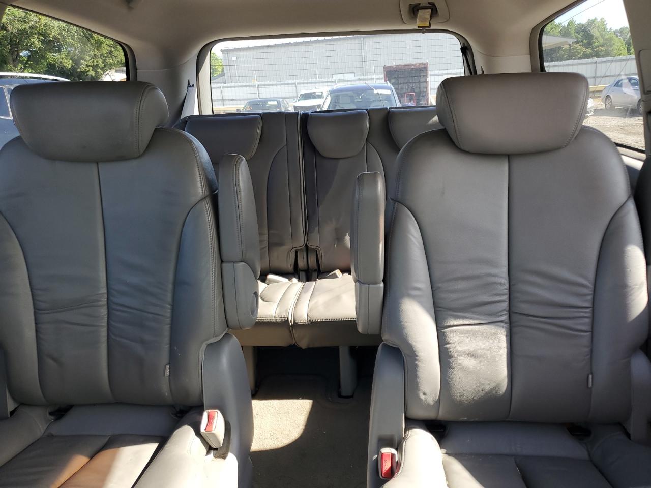 KNDMB233566015922 2006 Kia Sedona Ex