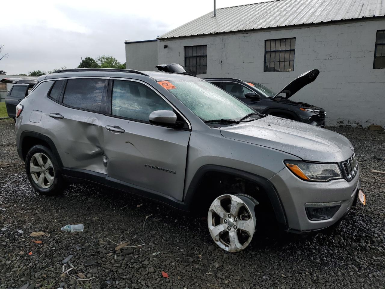 Lot #2979177978 2018 JEEP COMPASS LA