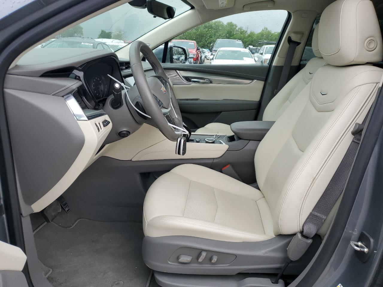 1GYKNDRS8NZ102665 2022 Cadillac Xt5 Premium Luxury