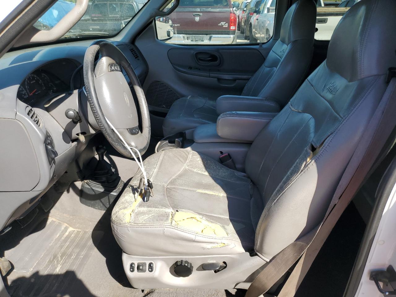 1FTRX18L3YNB36337 2000 Ford F150