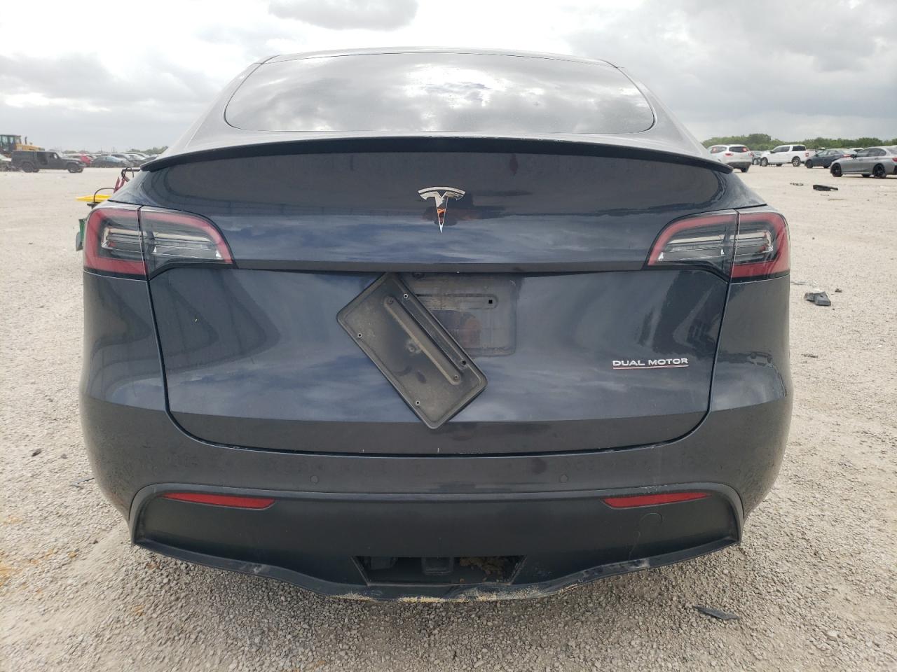 5YJYGDEF7MF194729 2021 Tesla Model Y