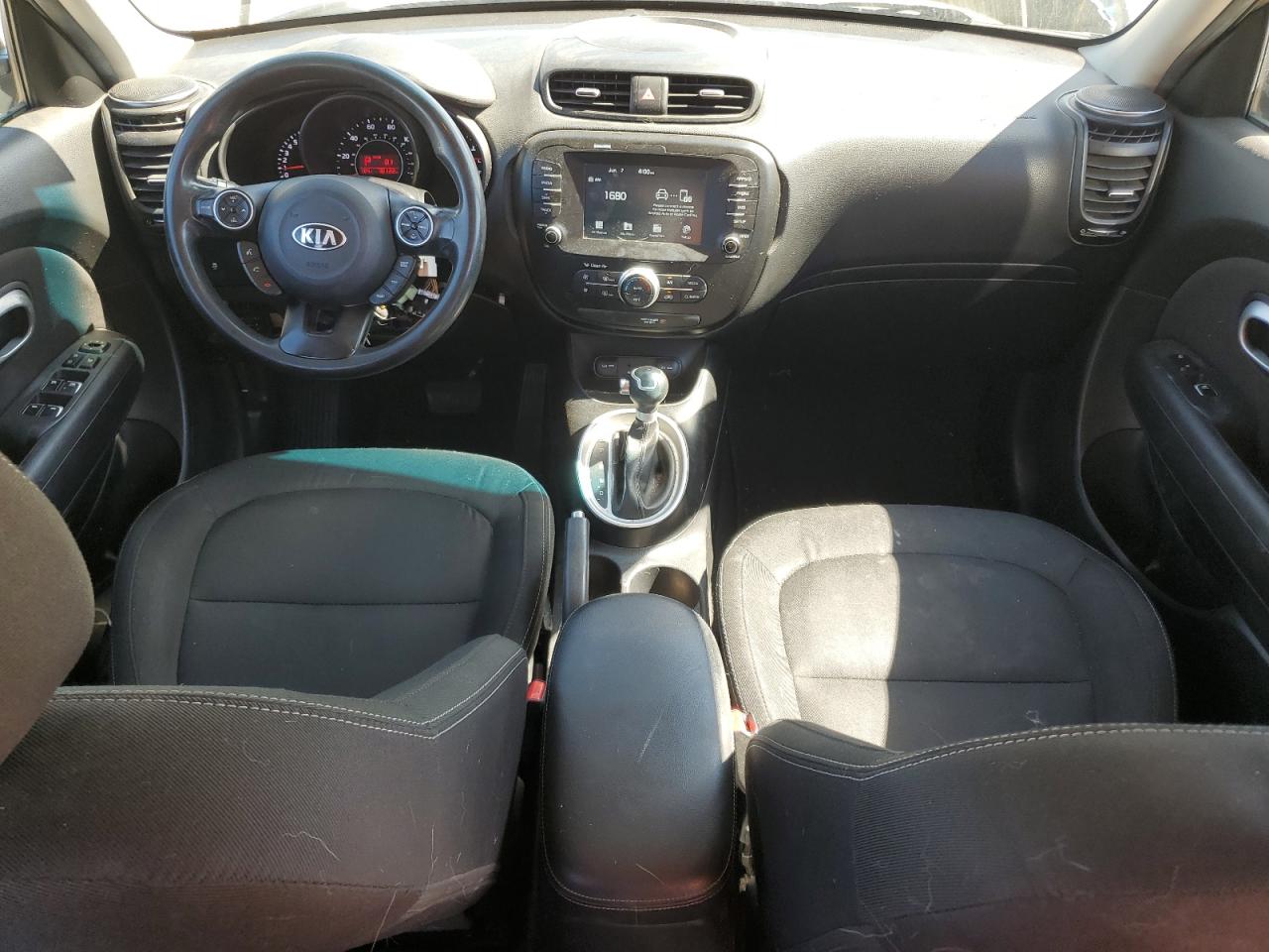 KNDJP3A5XJ7531873 2018 Kia Soul +