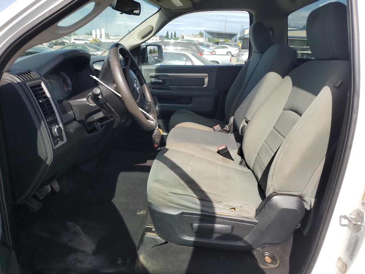 3C6JR6DG5FG675794 2015 Ram 1500 St