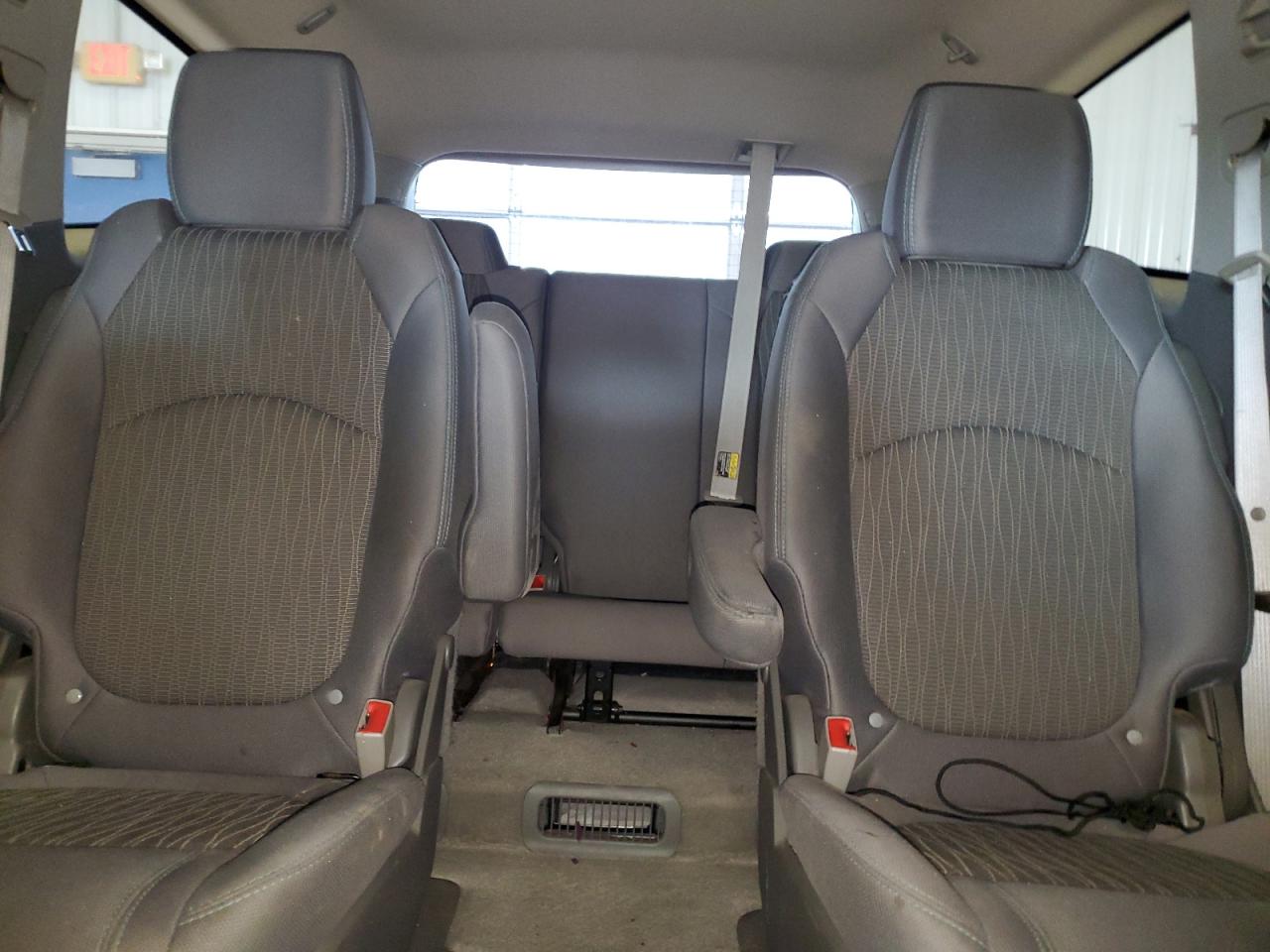 1GNKVGKD6FJ201110 2015 Chevrolet Traverse Lt