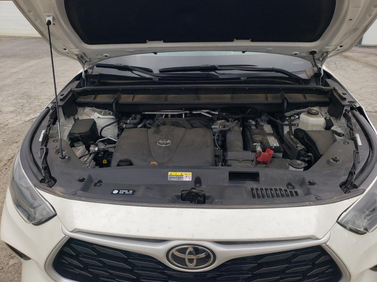 5TDHZRBH1MS120151 2021 Toyota Highlander Xle