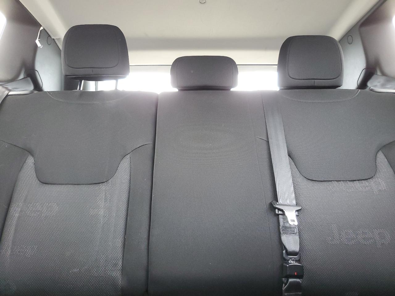 ZACCJAAB3HPF60438 2017 Jeep Renegade Sport