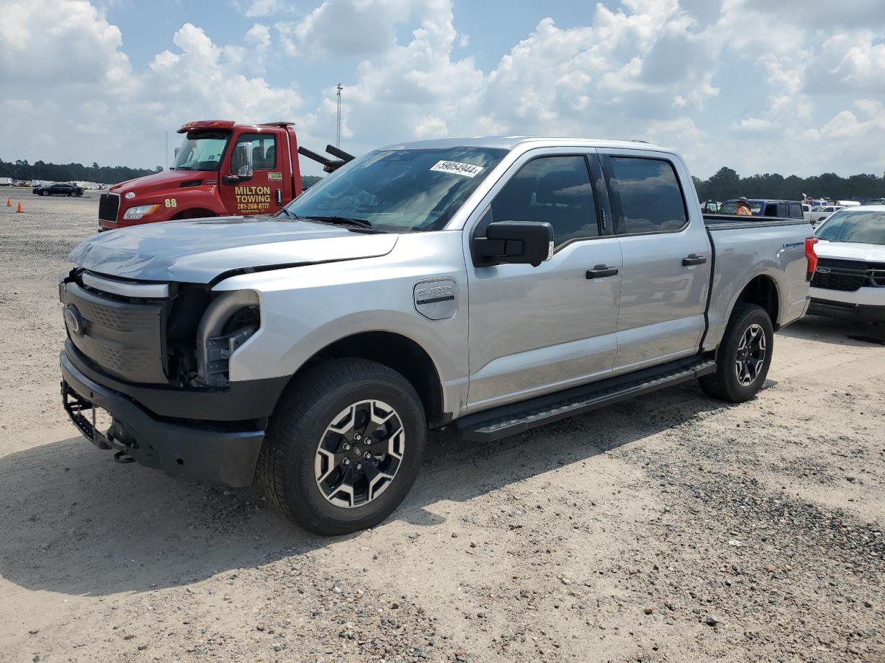 2023 Ford F150 Lightning Pro vin: 1FTVW1EL4PWG18975