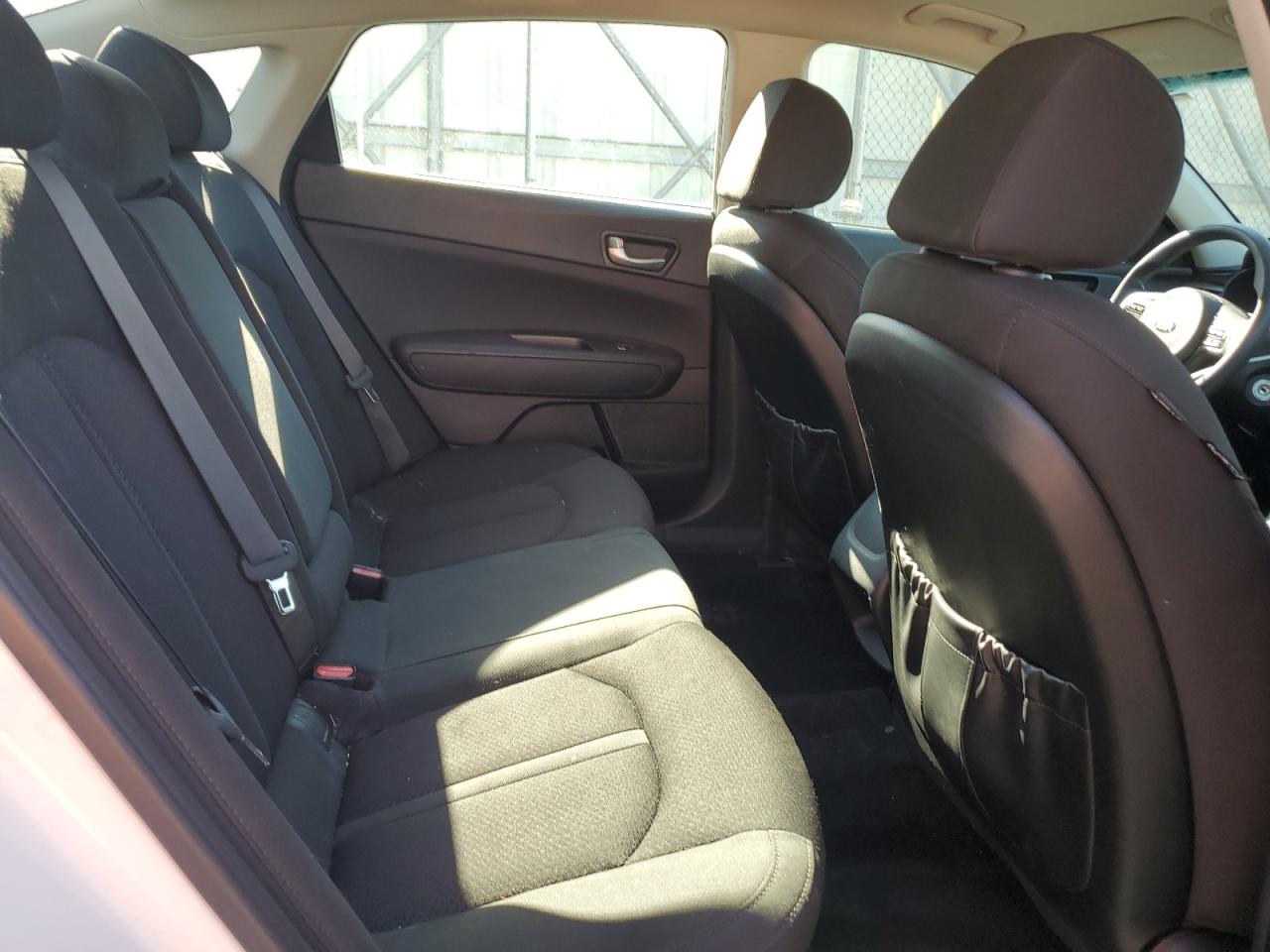 5XXGT4L33JG219005 2018 Kia Optima Lx