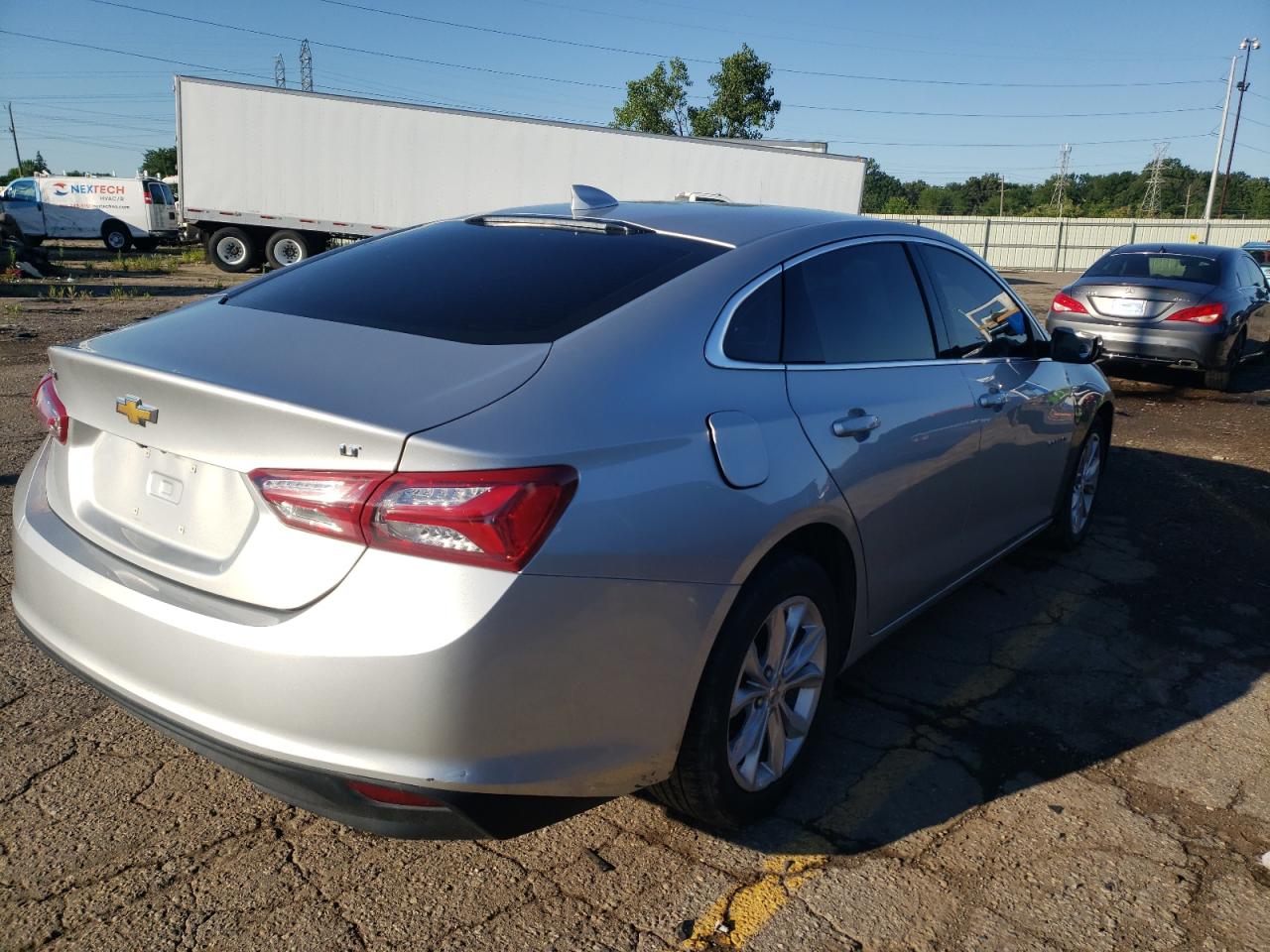 2020 Chevrolet Malibu Lt vin: 1G1ZD5ST2LF111689