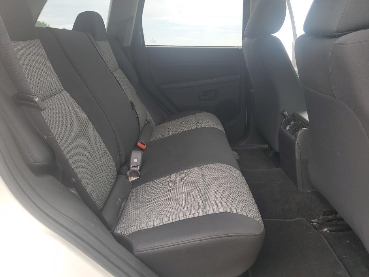 1J8GS48K68C229498 2008 Jeep Grand Cherokee Laredo