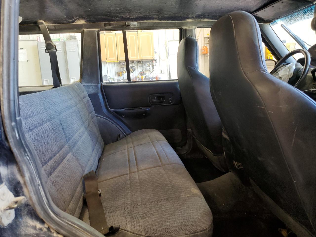 1J4FF48S41L590784 2001 Jeep Cherokee Sport