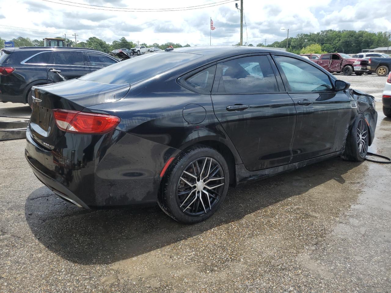 2015 Chrysler 200 S vin: 1C3CCCBG1FN517758