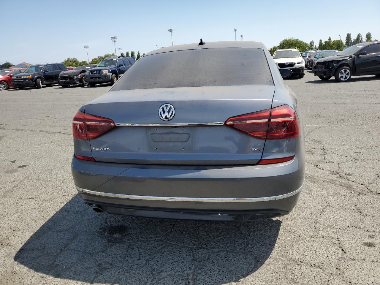 1VWDT7A39HC069772 2017 Volkswagen Passat R-Line