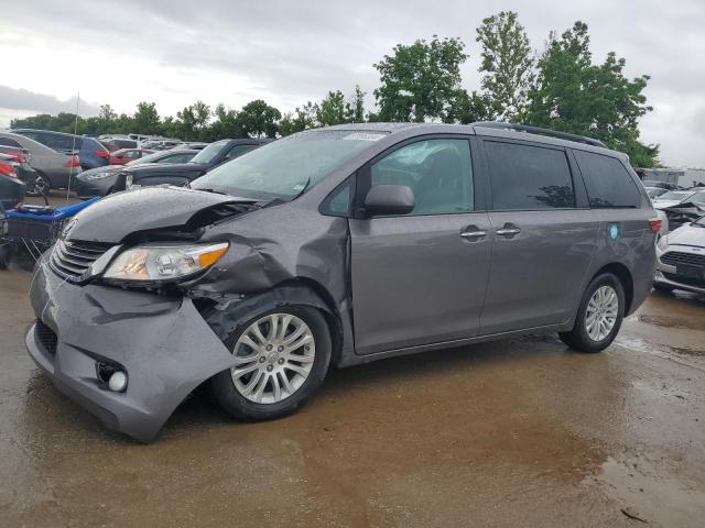 2017 TOYOTA SIENNA XLE #2633695213