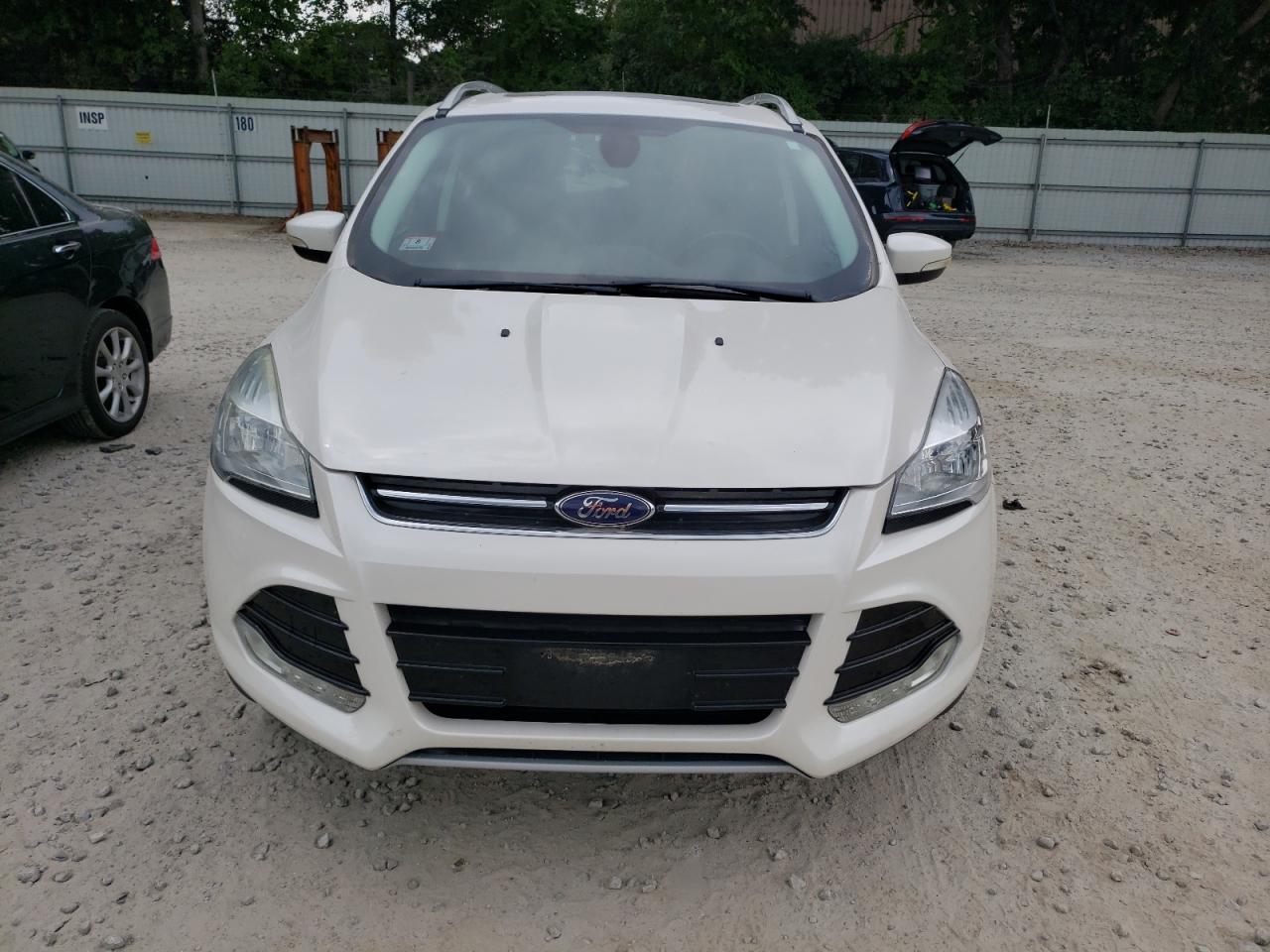 1FMCU9JX9GUC17059 2016 Ford Escape Titanium