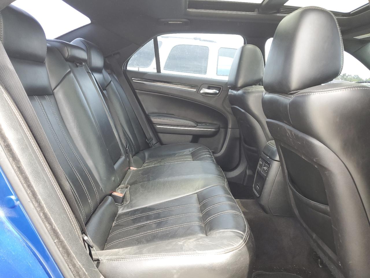 2C3CCABG6JH266502 2018 Chrysler 300 S