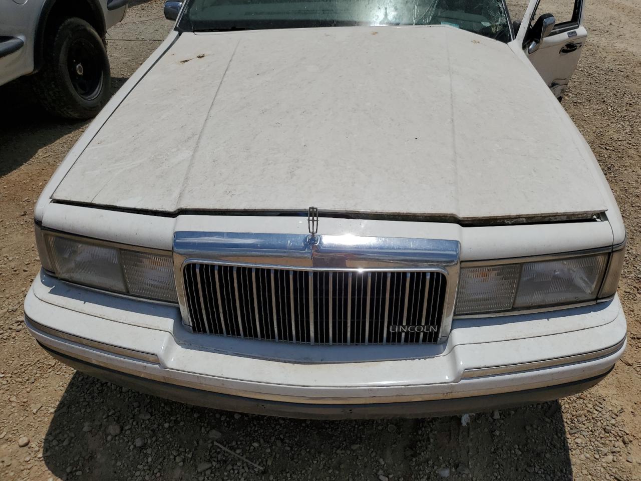 Lot #2976764773 1994 LINCOLN TOWN CAR S