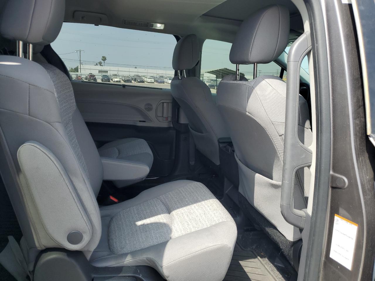 5TDBRKECXNS095572 2022 Toyota Sienna Le