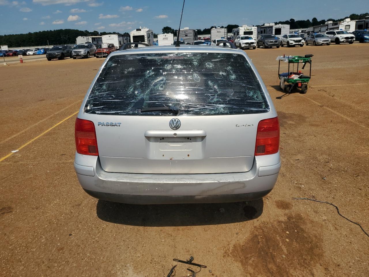 WVWNA63B9XE499901 1999 Volkswagen Passat Gls